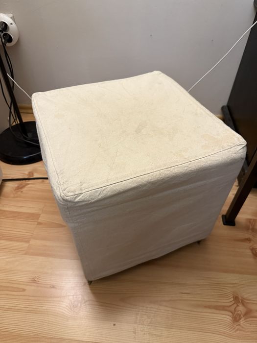 Podnóżek pufa IKEA