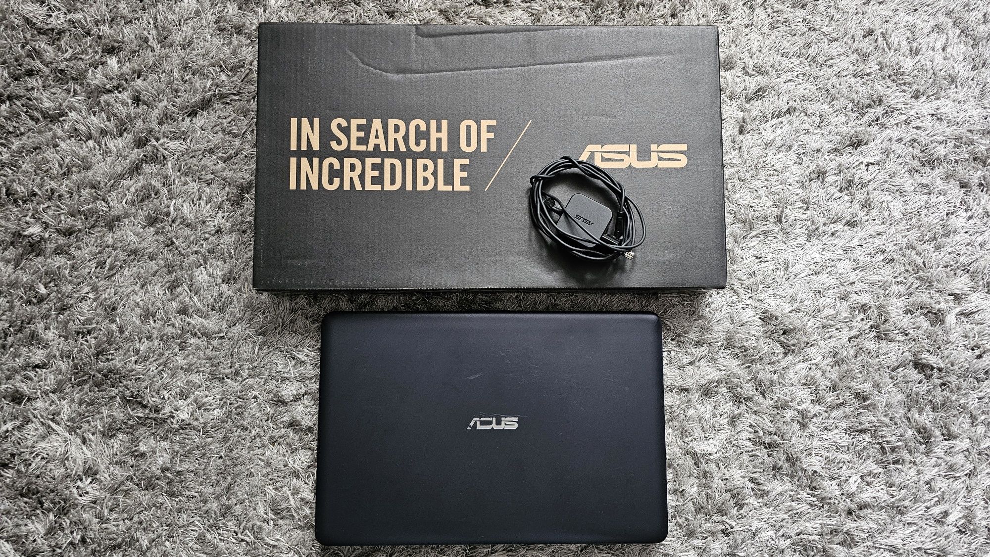 Laptop ASUS Intel Celeron N4000/4GB RAM/256GB SSD/Windows 11