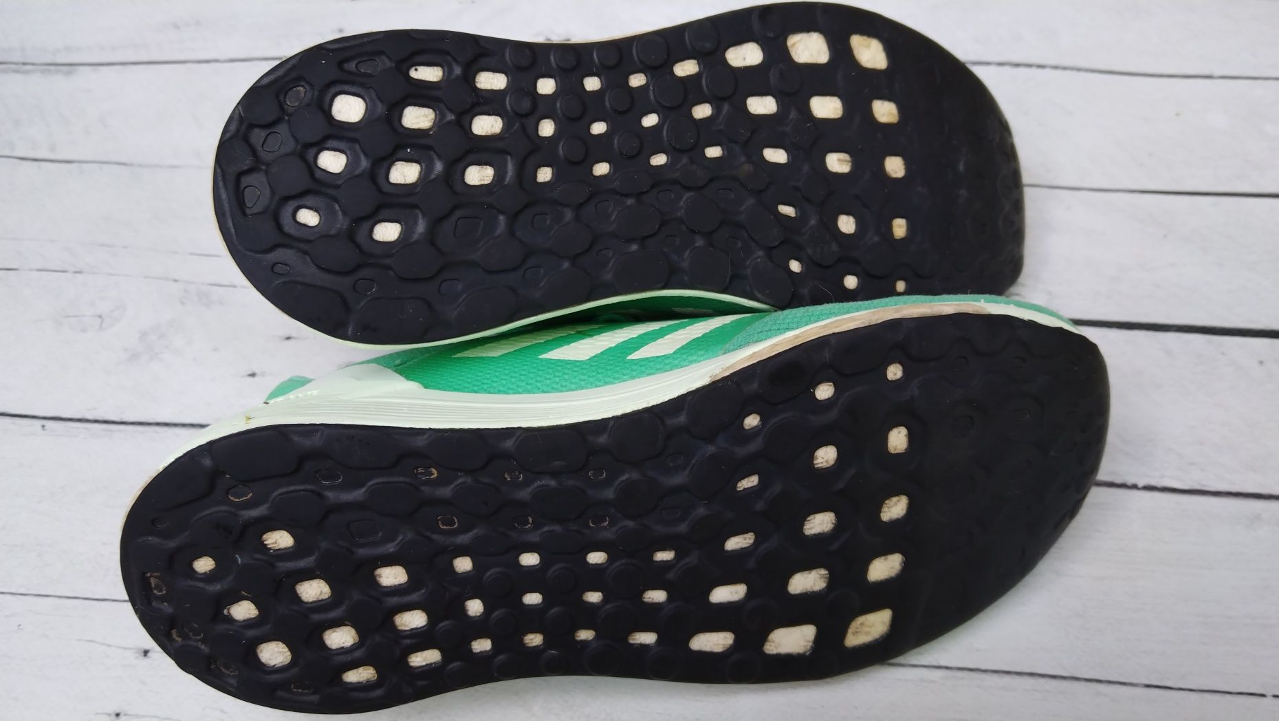 Adidas response кроссовки для бега, 37 р.
Adidas
Вам цікаві речі цього