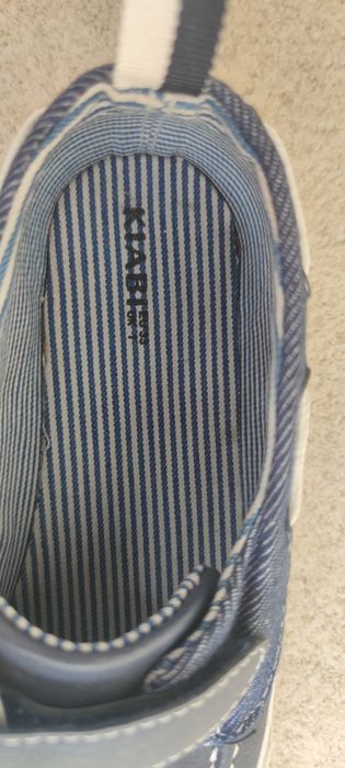 Sapatos menino tamanho 33 como novos