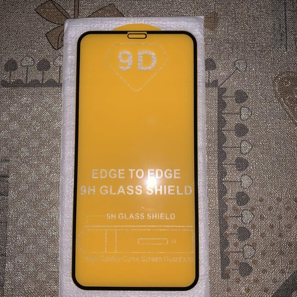 Защитное стекло на Iphone XS