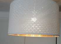 Candeeiro de teto 60cm IKEA NYMÖ
Cor branco
Interior dourado