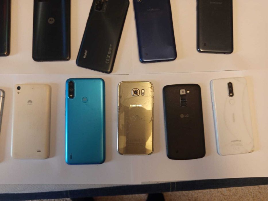 Uszkodzone smartfony na sprzedaż