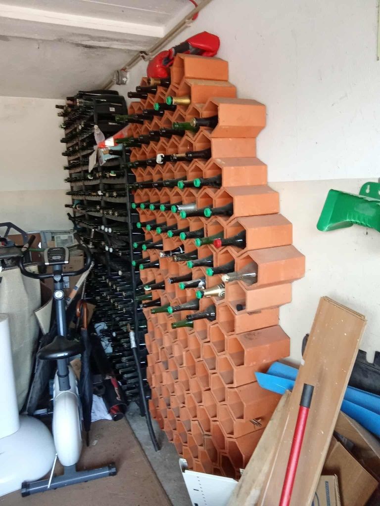 Garrafeira de plástico