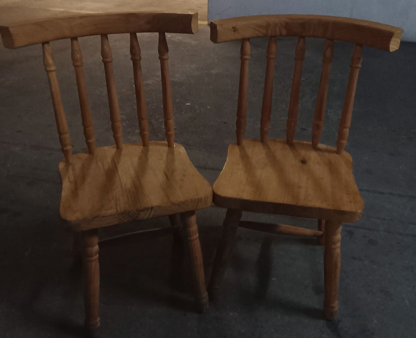 2 cadeiras para crianças