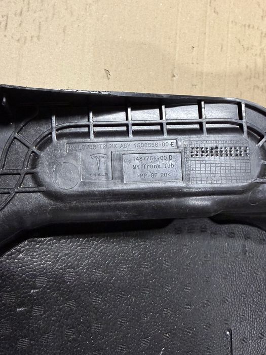 Корито Бокс заднього багажника Tesla Y Оригінал Ванна