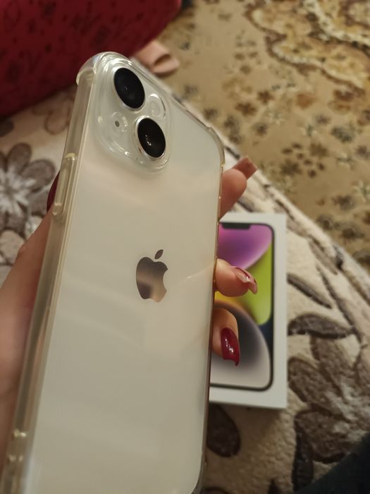 iPhone 14 128 GB Starlight