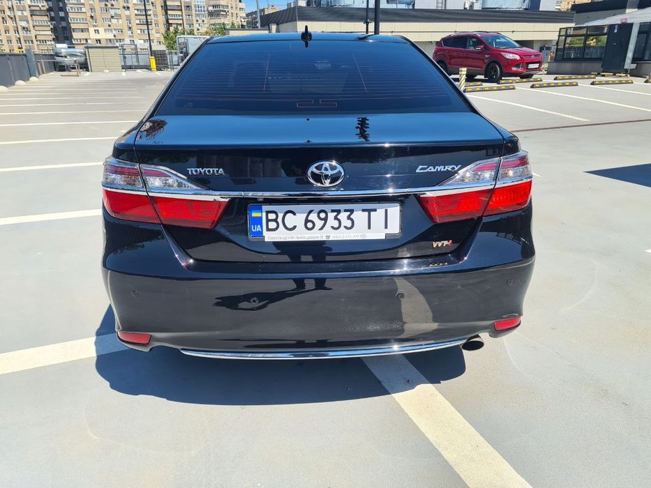 Продам своє авто Toyota Сamry 2016 рік
