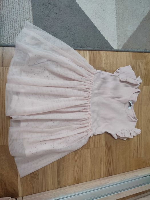 Kremowa/beżowa sukienka z tiulem 104 Primark