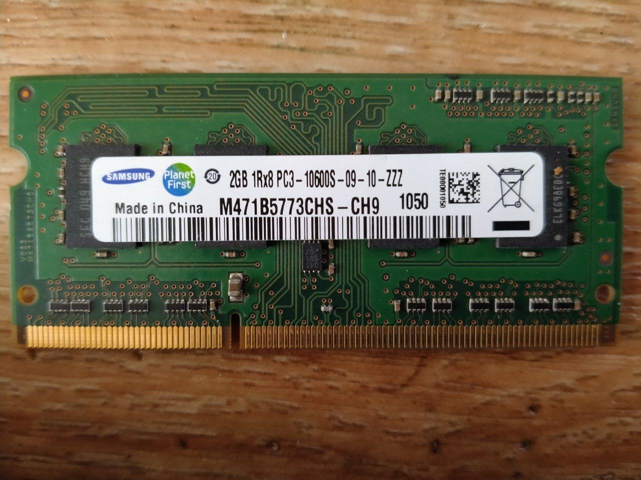 Пам'ять DDR3 2 Gb Samsung