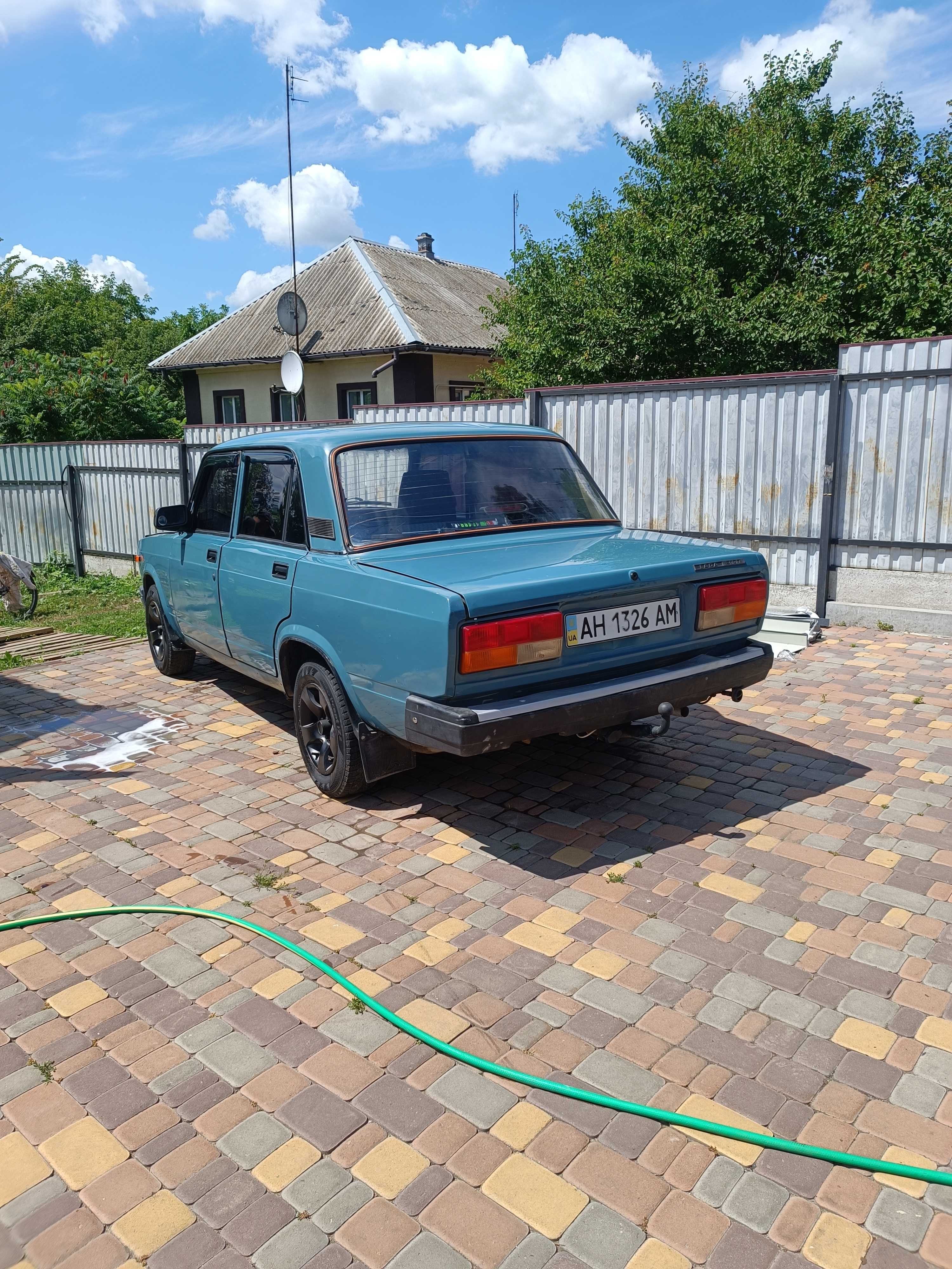 Автомобіль ВАЗ 2107