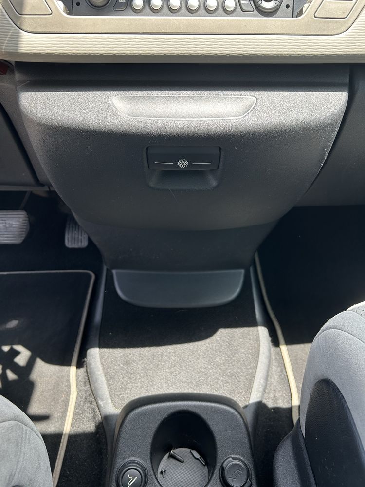 Citroen C4 grand picasso 2009  Aut. poucos kms
