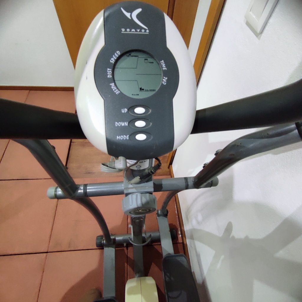 Elíptica marca Domyos