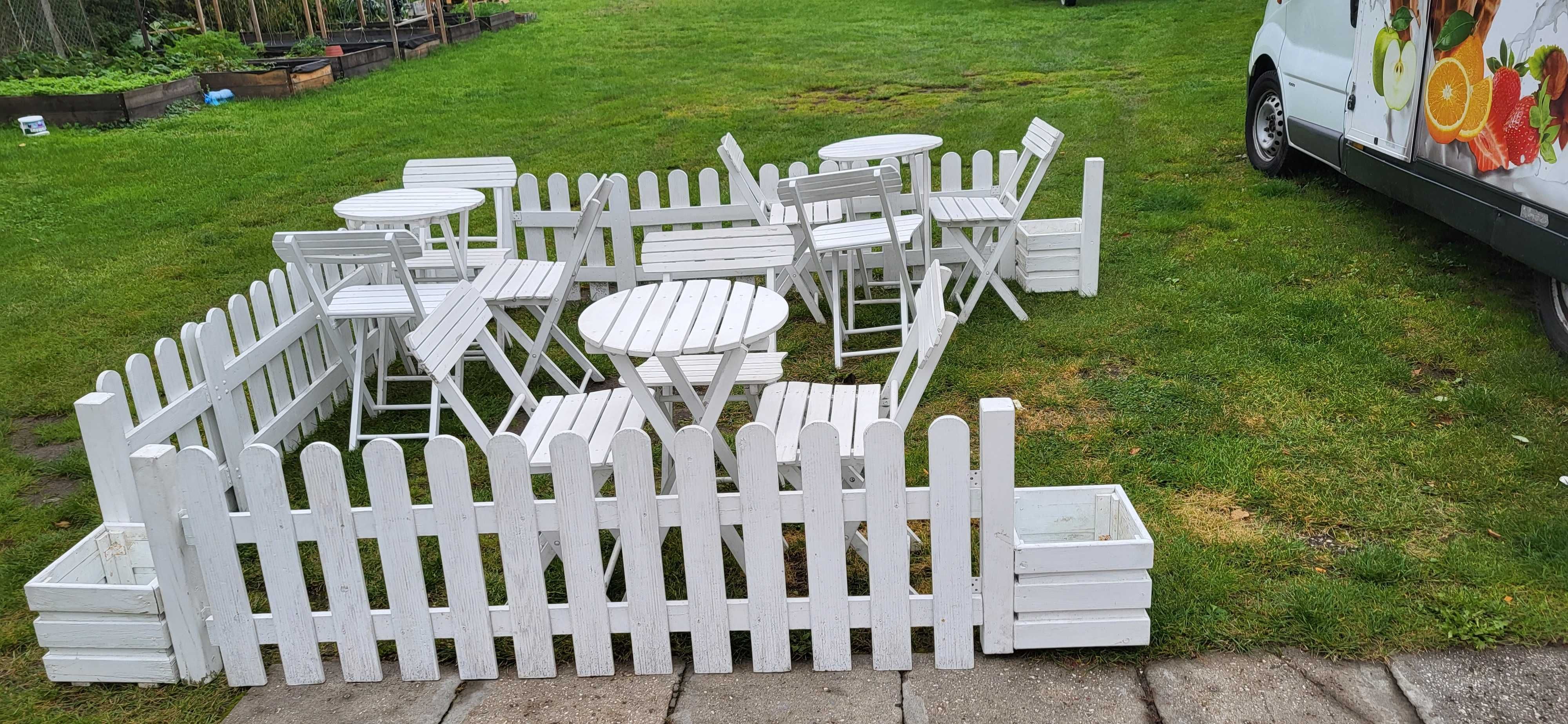 Krzesła, stoliki ogrodowe