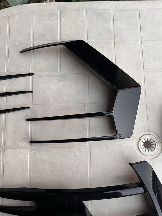 kit de apliques esteticos black piano para vw + ponteira de escape