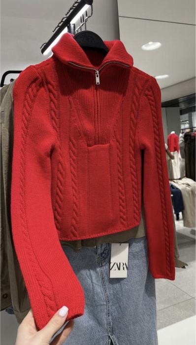 Свитер зара красный