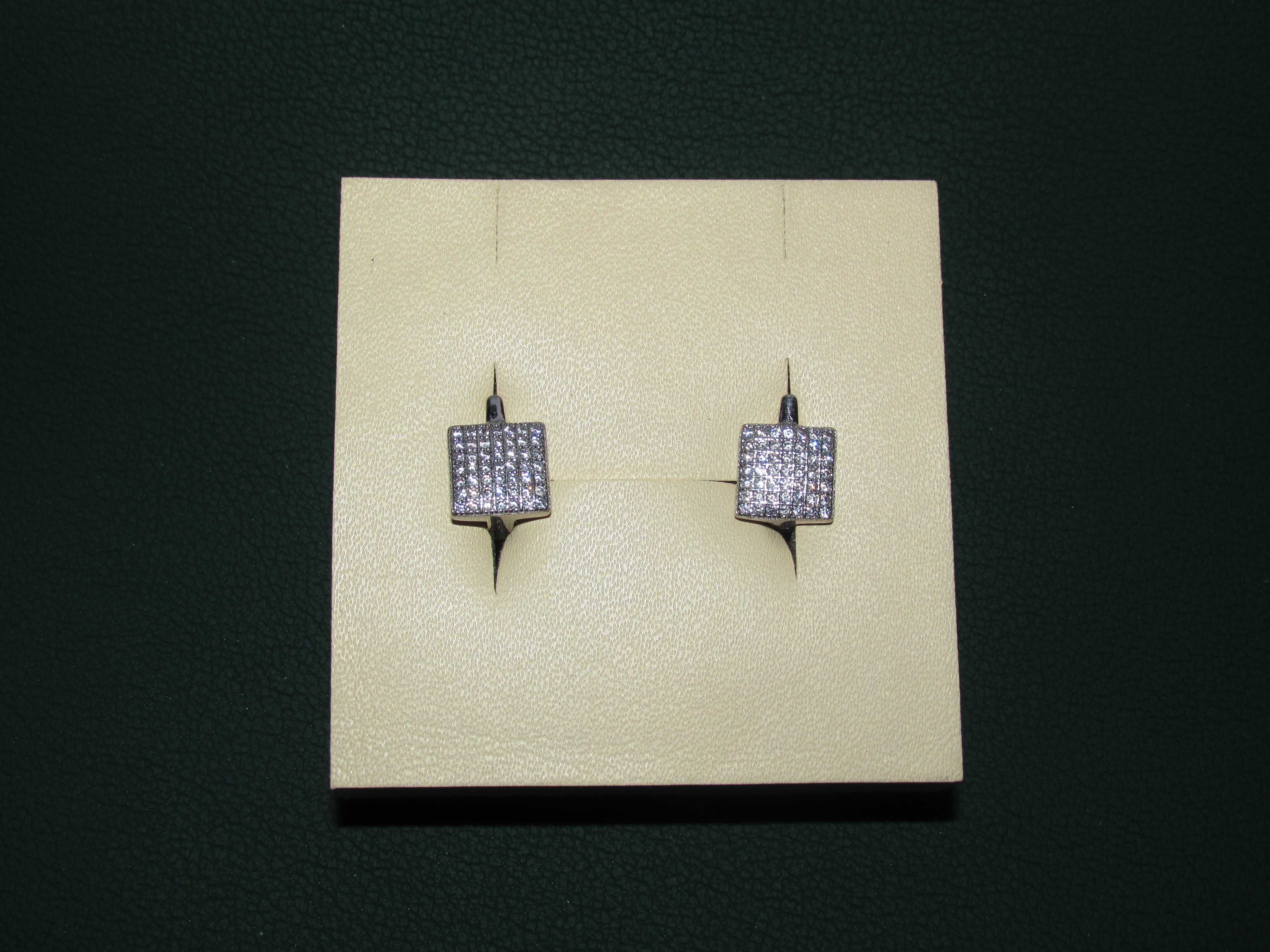 Серебряные сережки с кубическими циркониям