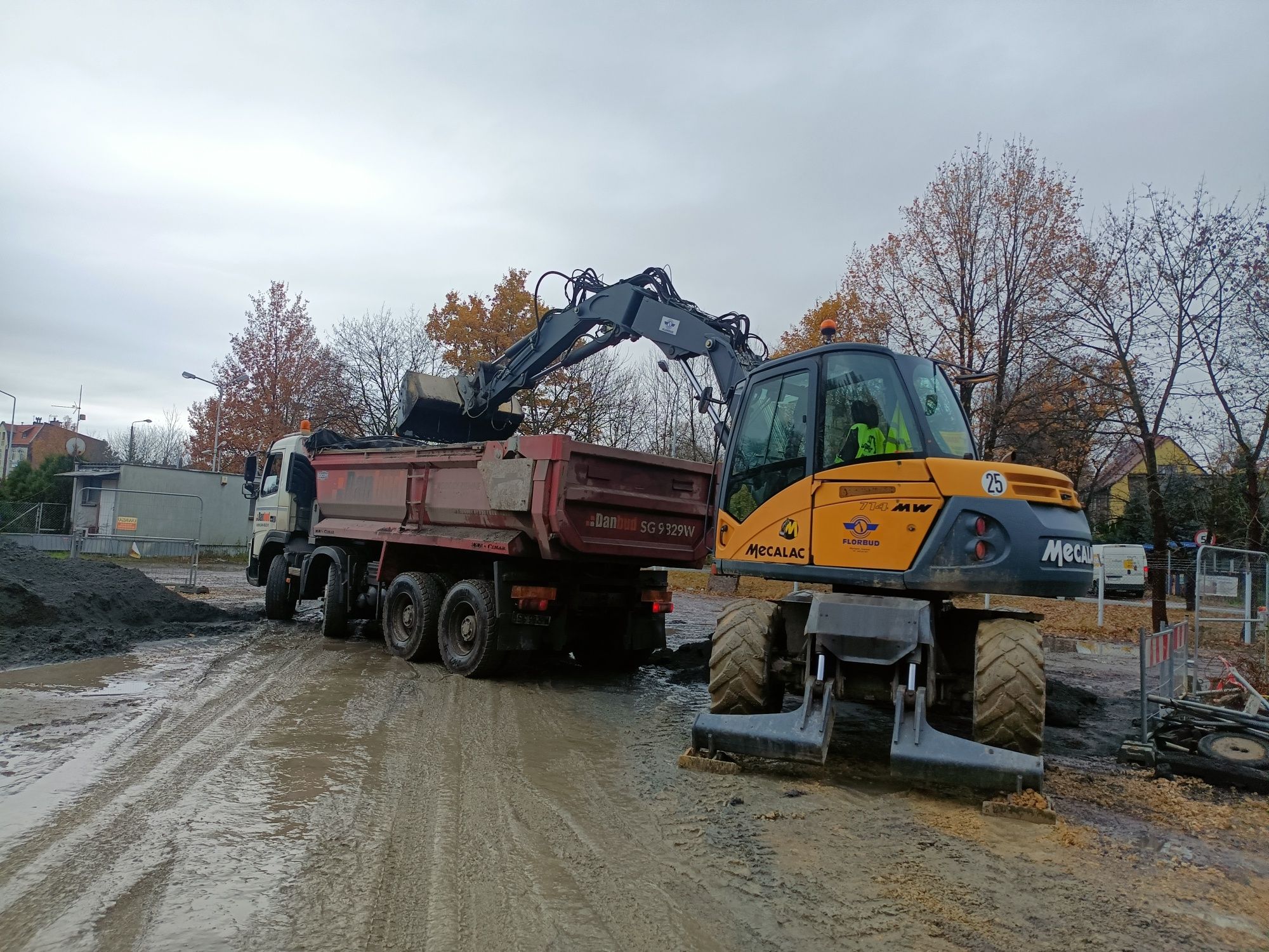 Usługa koparko ładowarka, koparka, laweta 16ton, transport sprzętu