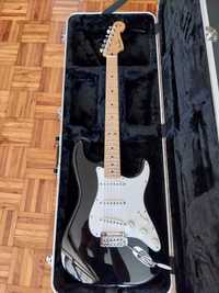 Fender stratocaster como nova