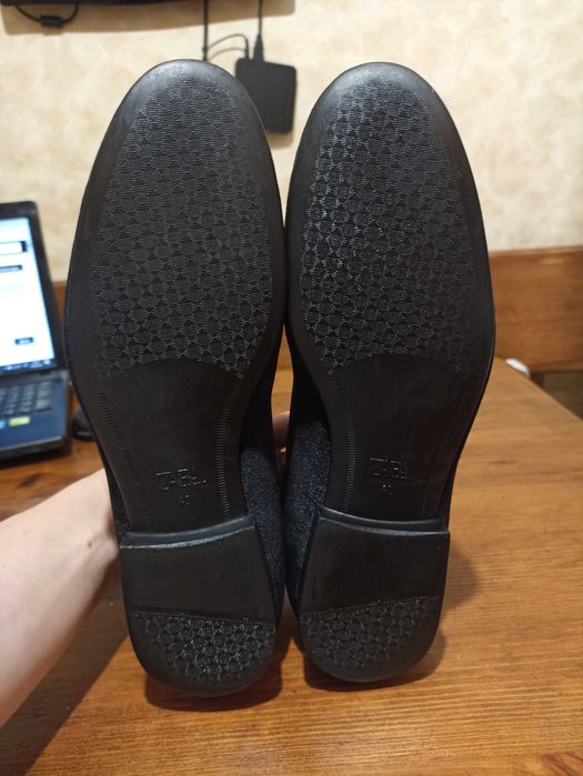 Свадебные черные бархатные лоферы с кисточками ZARA 40 размер 26 см