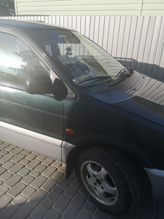 Мітцубісі спейсвагон