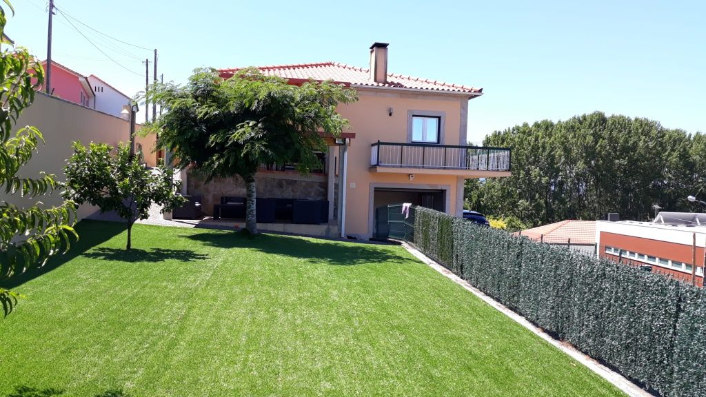 Vende se Moradia unifamiliar