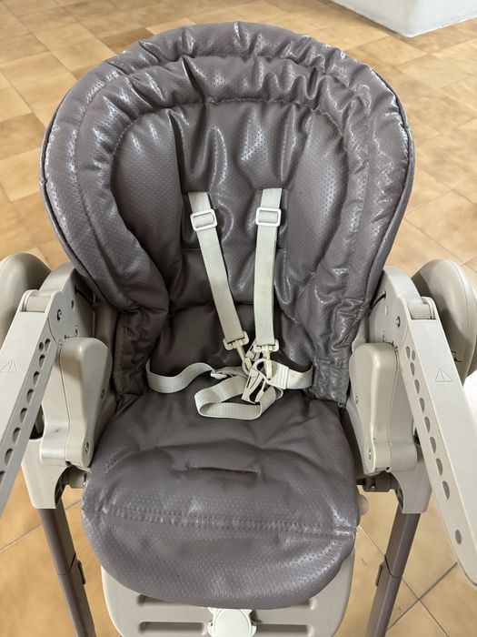 Cadeira de refeição Chicco Polly Magic