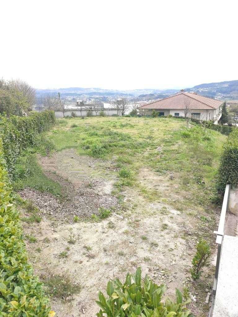 Terreno para construção de Habitação Unifamiliar ou Geminada