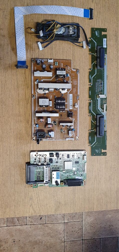 Płyta główna Samsung LE40D503F7W UE32F6400AW LG