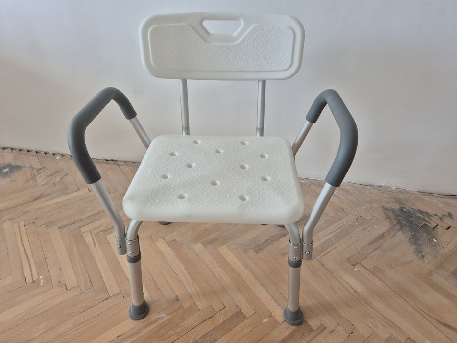 Krzesło prysznicowe dla seniora czy osoby niepełnosprawnej