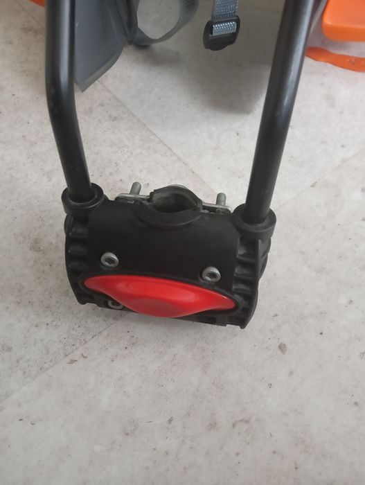 Fotelik rowerowy Kross z kaskiem