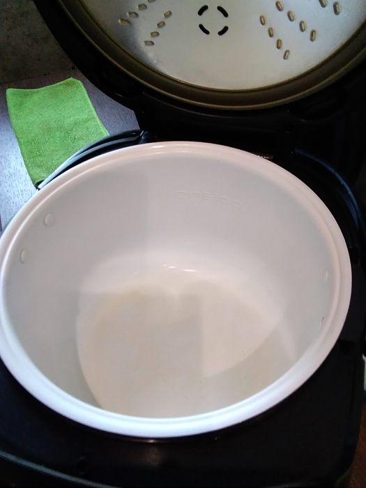 Продаётся Мультиварка Polaris