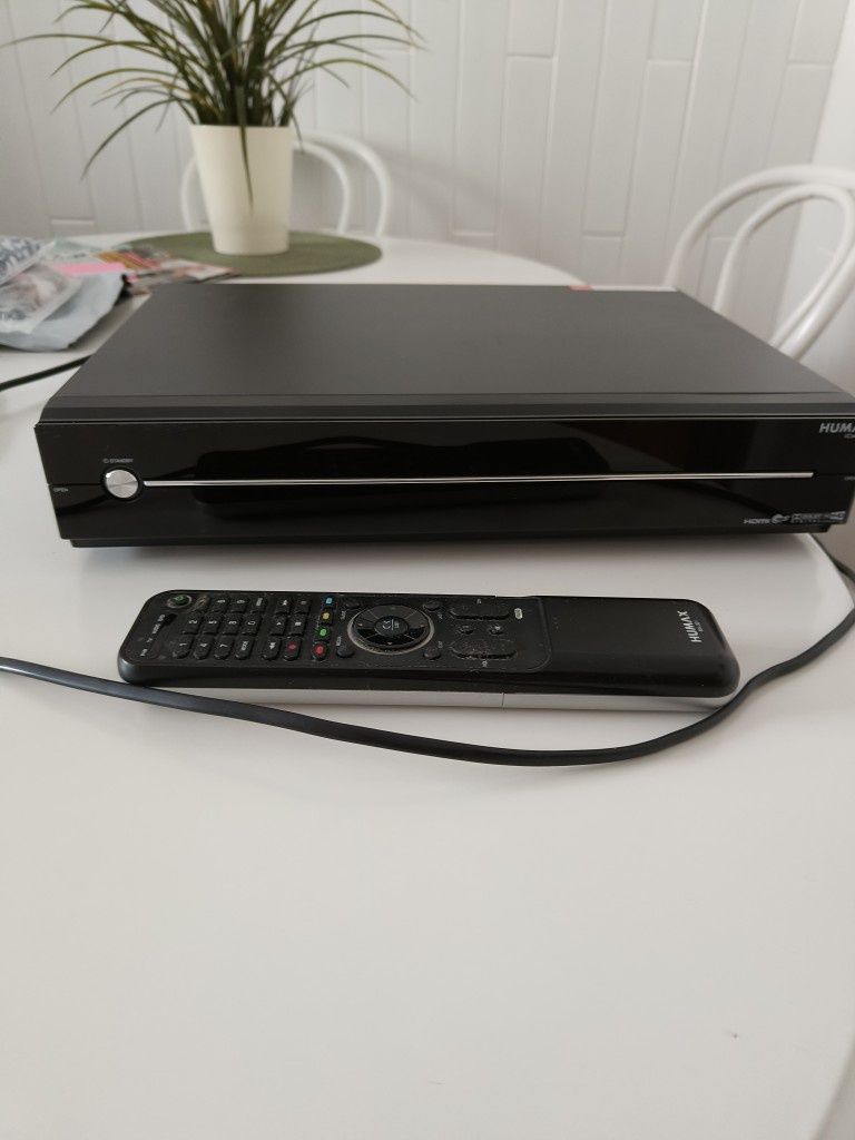 HUMAX ICORD HD 320 Gb + pilot