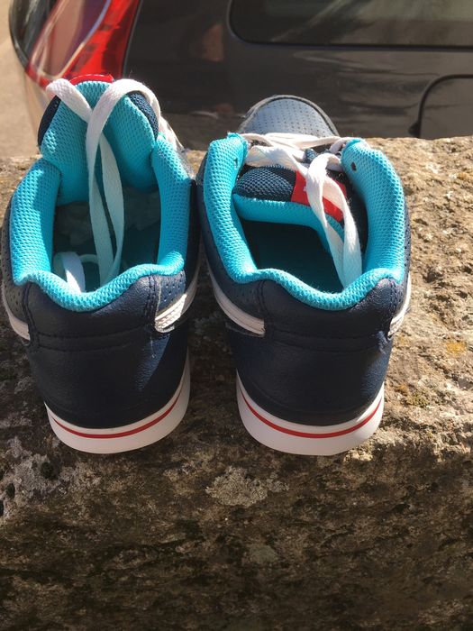 Sapatilhas/ténis NIKE menina/mulher 38,5 azuis com simbolo branco