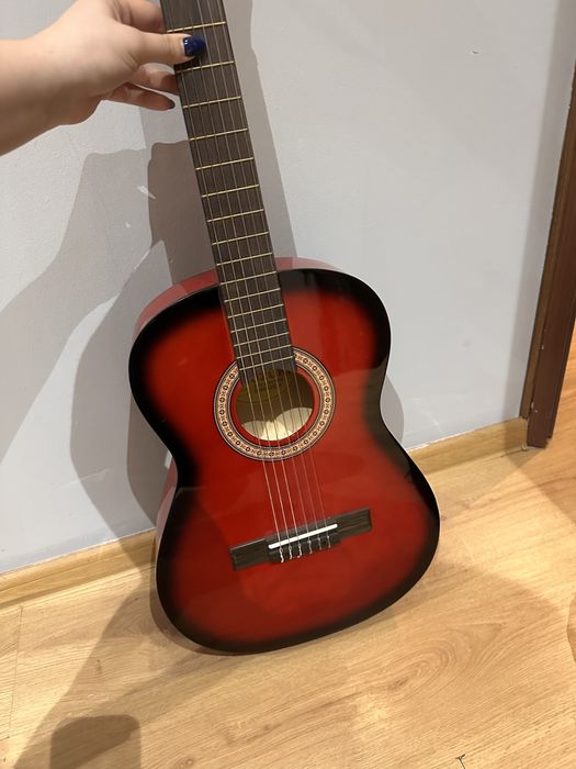 Sprzedam gitarę Suzuki za 280 (nowa 520)