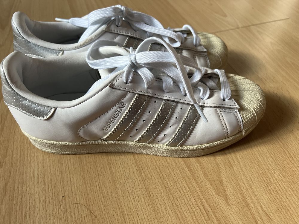 Adidas tamanho 37 1/3