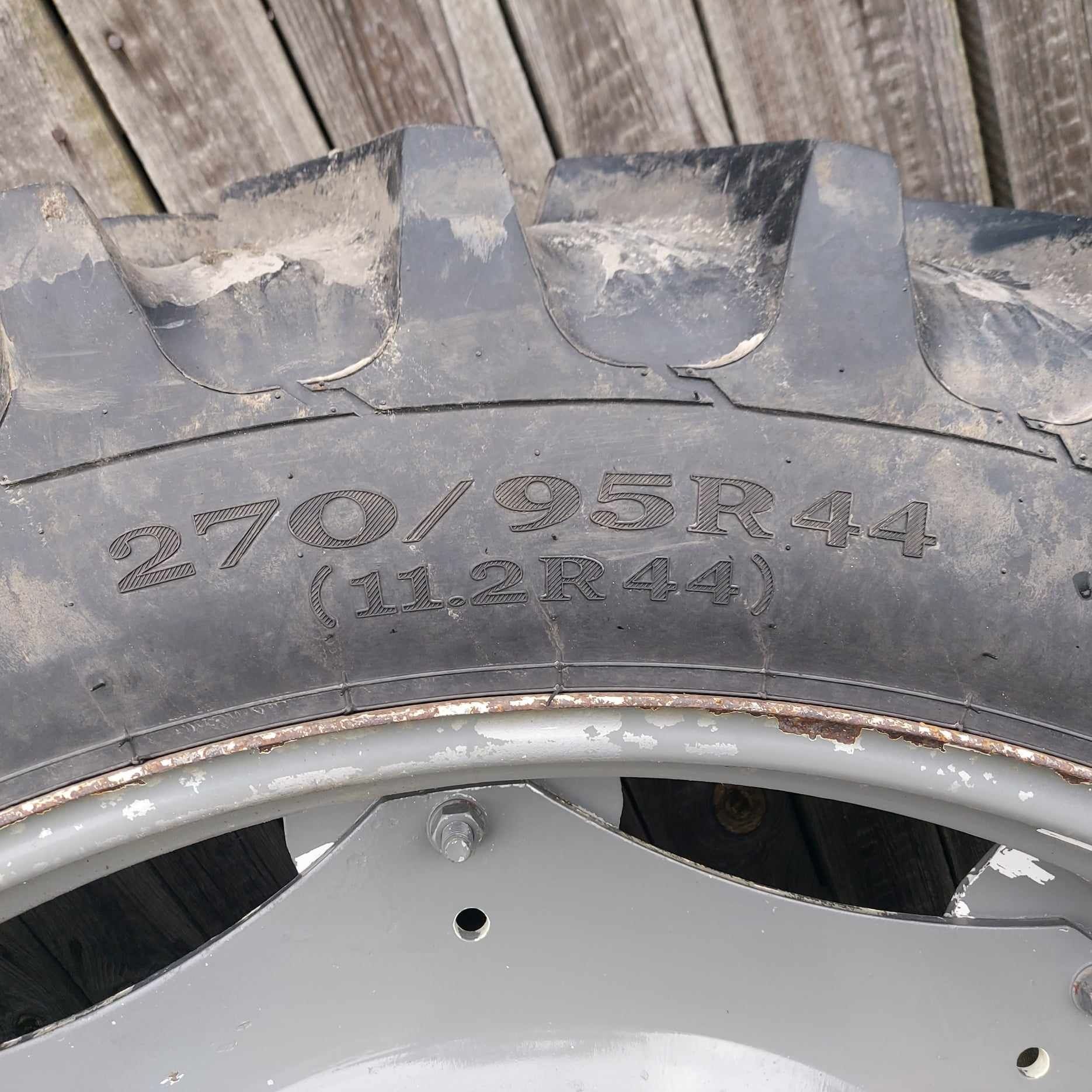 Kola wąskie do międzyrzędzi 280/85 R28 270/95 R44