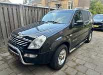 Ssang Yong 4x4 позашляховик джип для ЗСУ