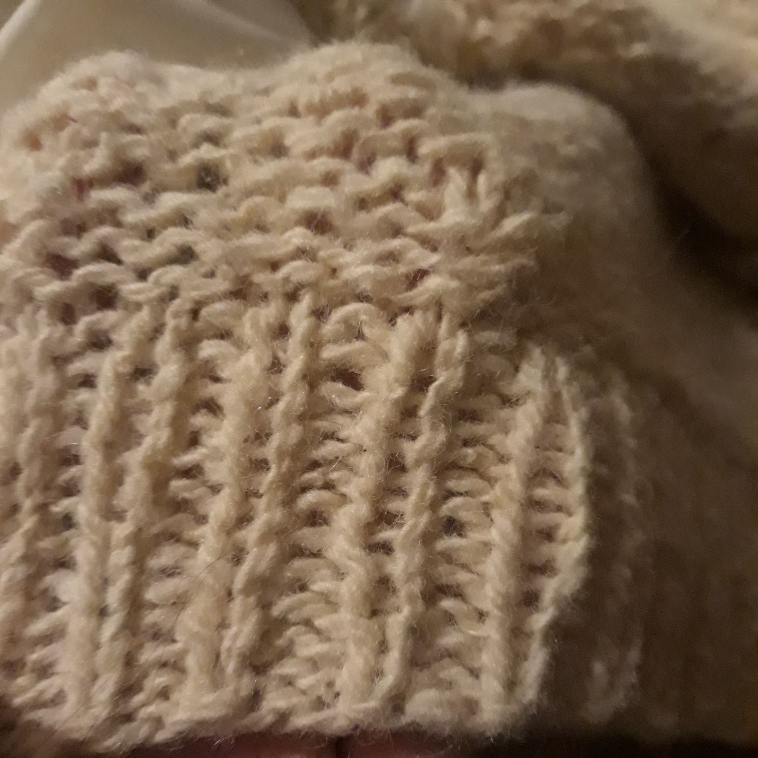 Sweter L handmade wełna owcza zimowy kremowy wełniany