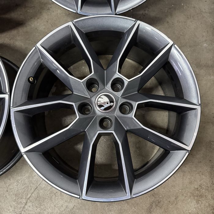 Alufelgi 5x112 18" Skoda Octavia III RS Oryginalne