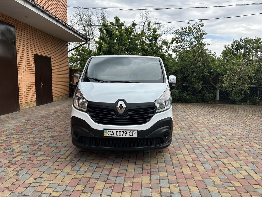 Renault trafic  3