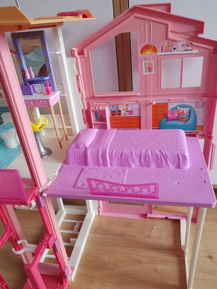 Domek Barbie rozkładany winda