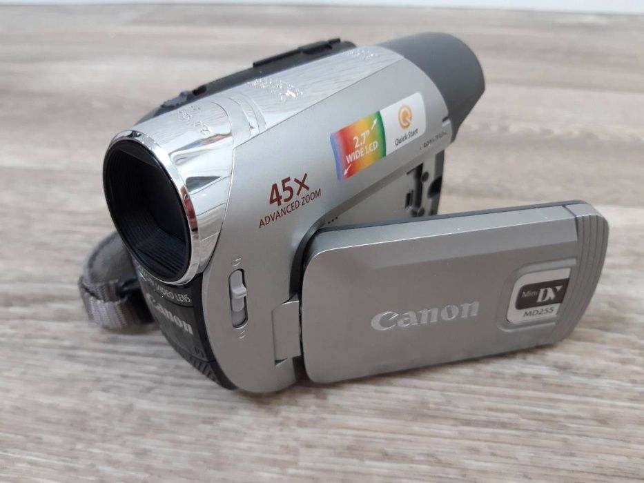 Видеокамера Canon MD255