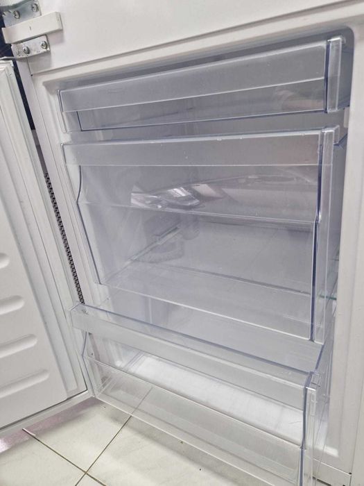 Frigorifico Indesit incastre Combinado