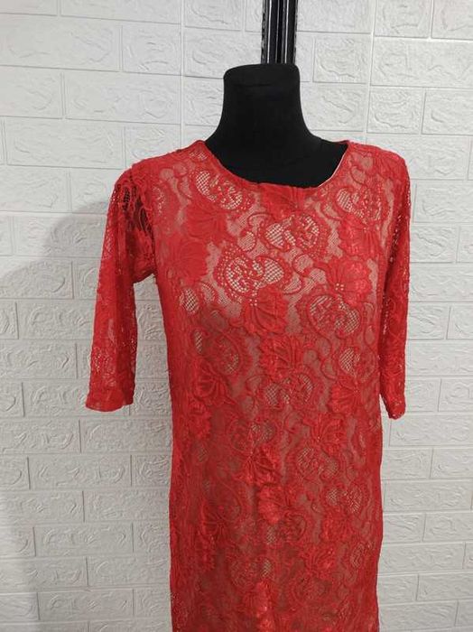 sukienka rozmiar m koronka czerwona elastyczna wizytowa