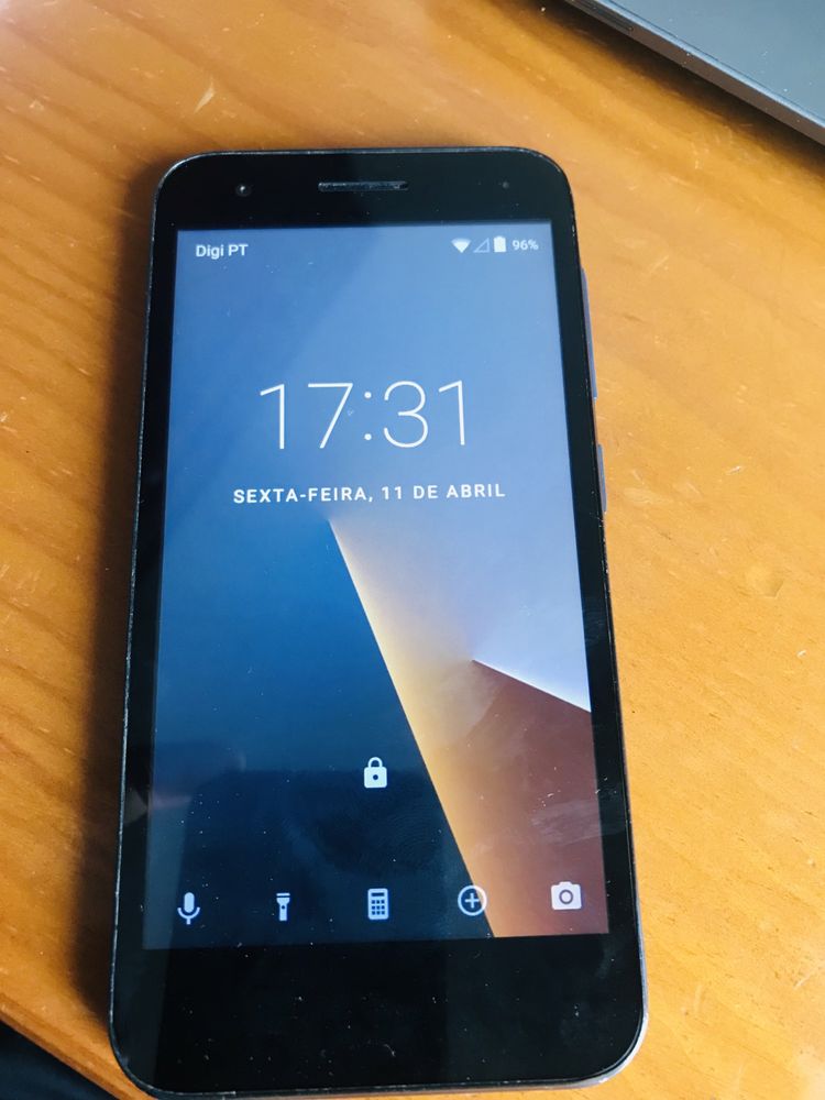 Vodafone E8 8/1GB Slate Blu - Desbl.
