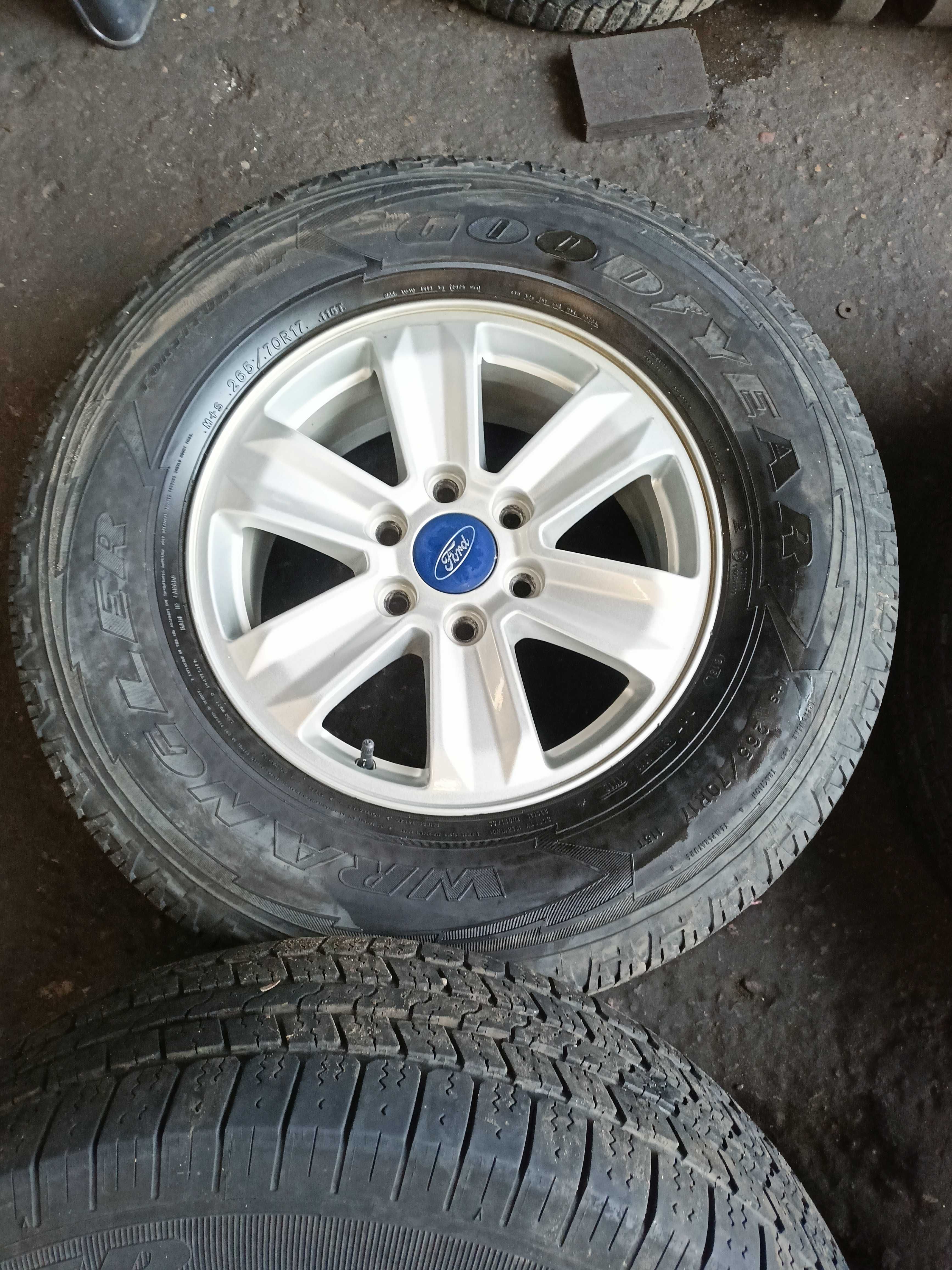 Ford F150 koła felgi 17 cali 265/70R17 alufelgi