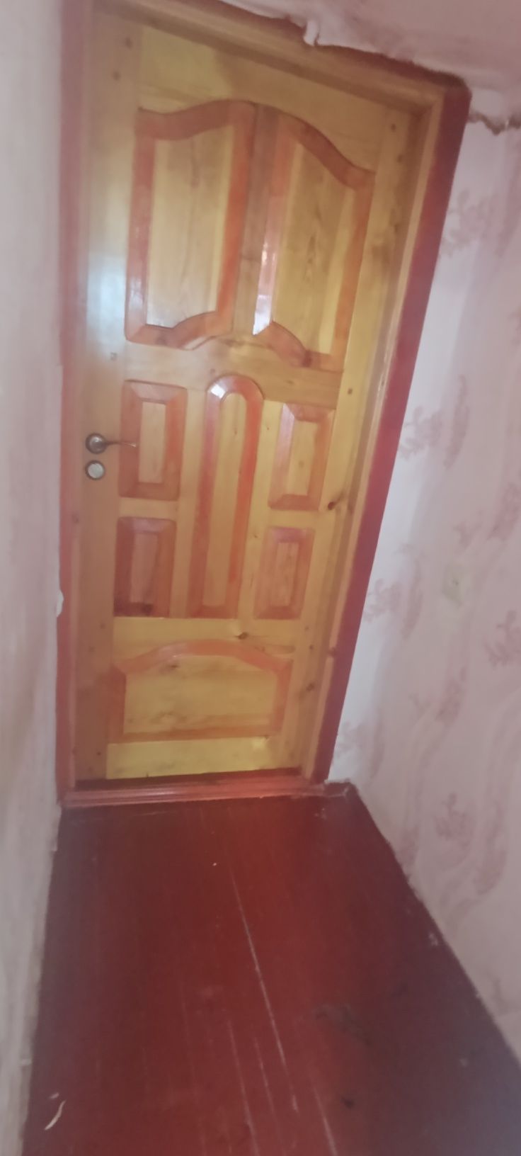 Продам гуртожиток на Івана Гонти.