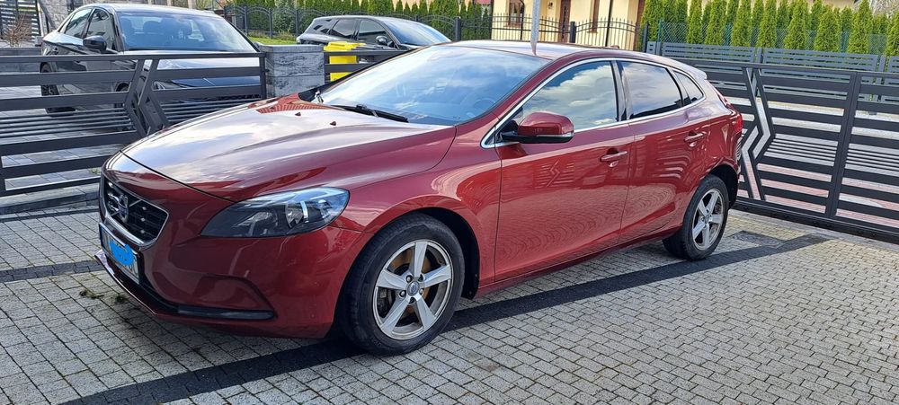 Volvo V40 Volvo V40 190km jasne wnętrze