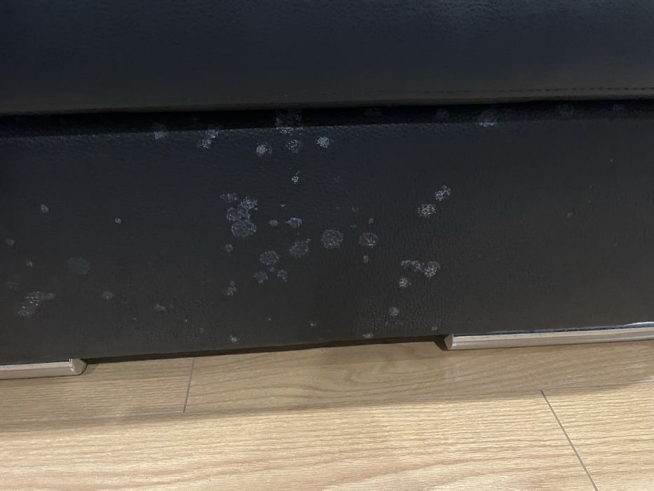 Sofa com  espaco para 9 pessoas